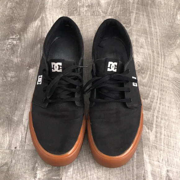 dc gum sole shoes